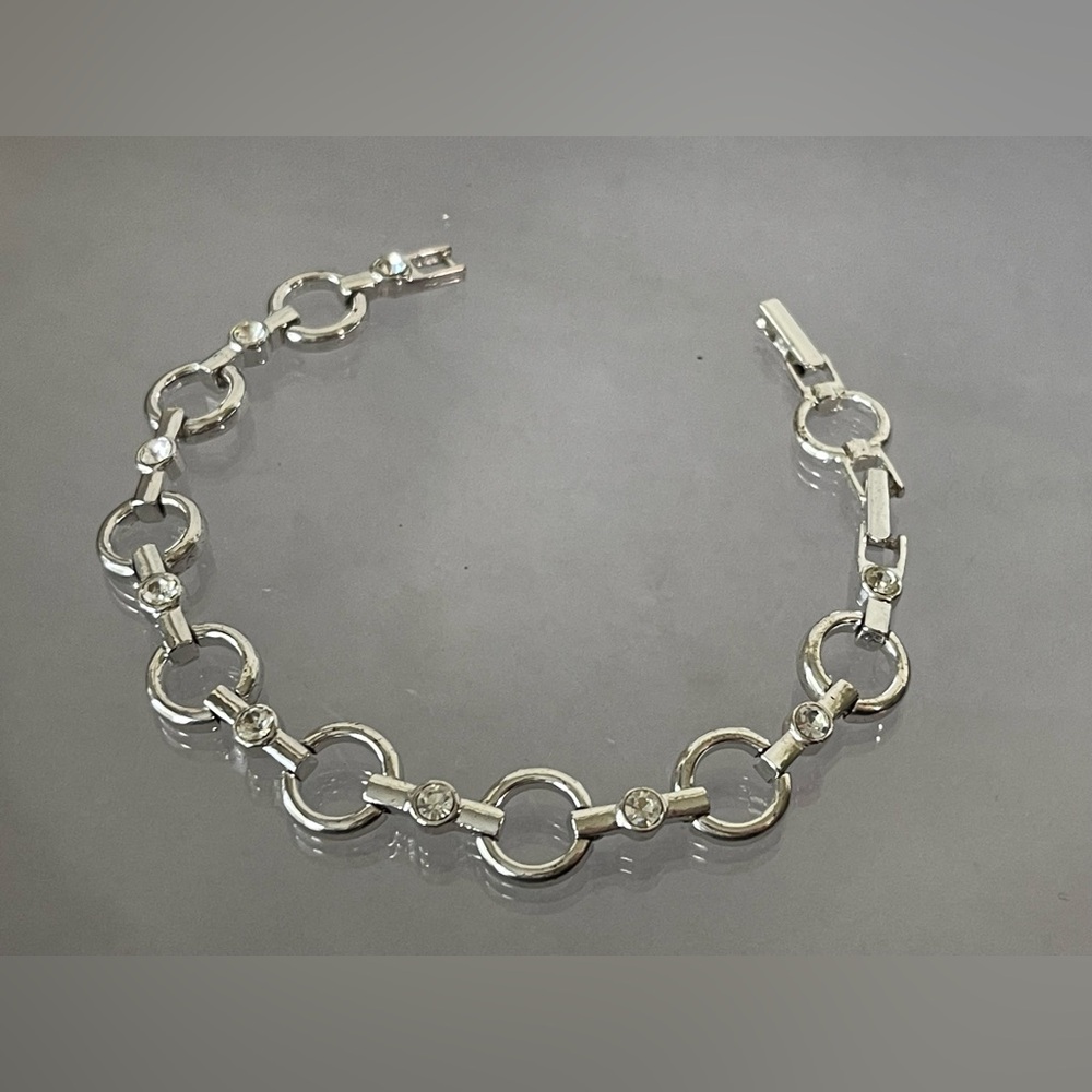 Beautiful Avon circle and CZ rhinestone silver statement bracelet